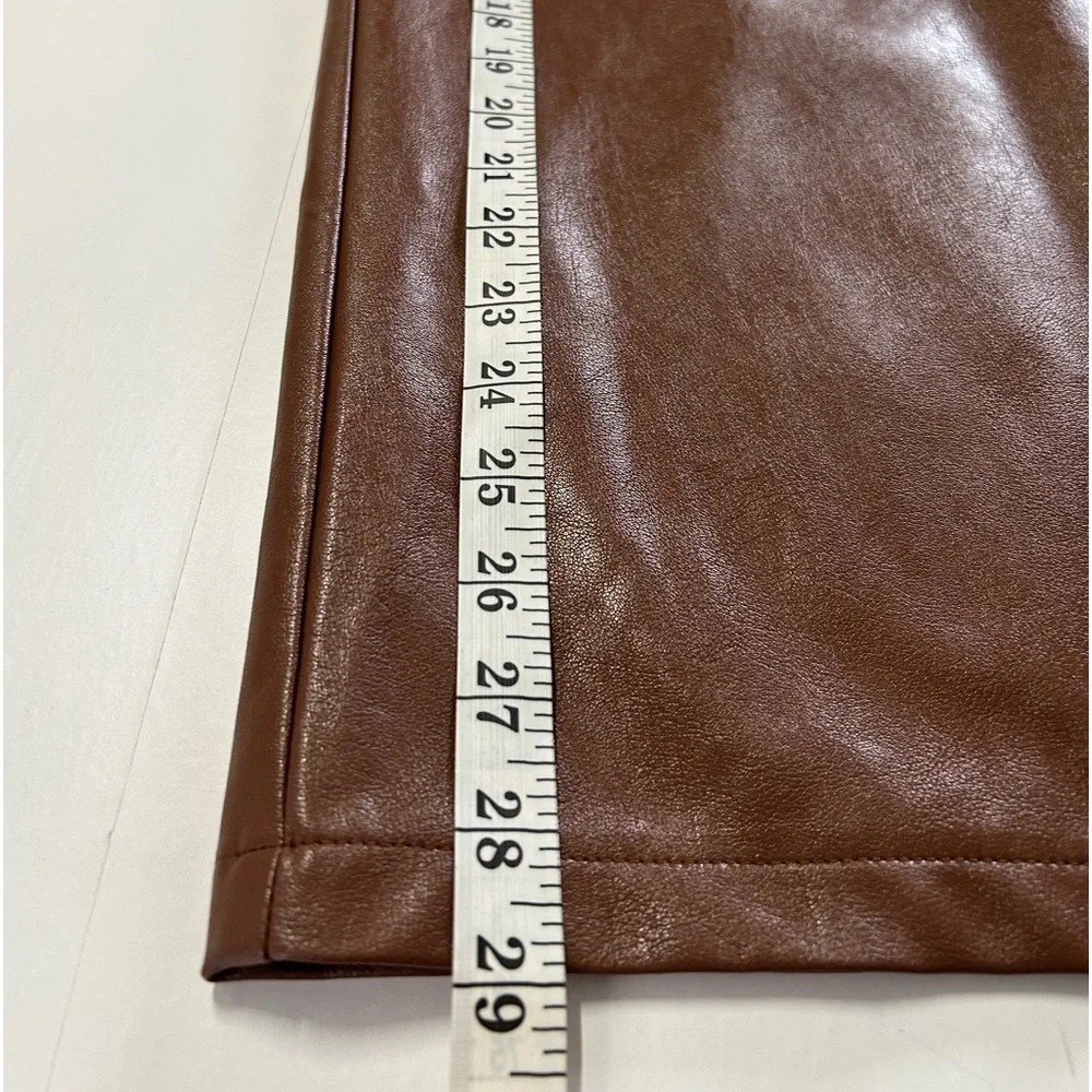 N by Nancy women’s 2XL brown, faux, leather skirt with‎ zip back , matching belt
